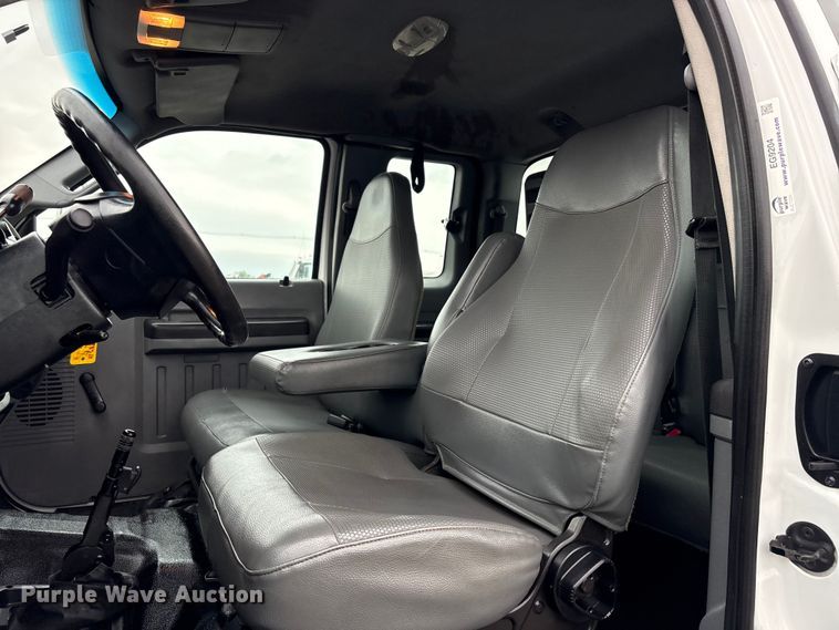 image for item EG9204 2015 Ford F650 Super Duty Ext. Cab flatbed truck
