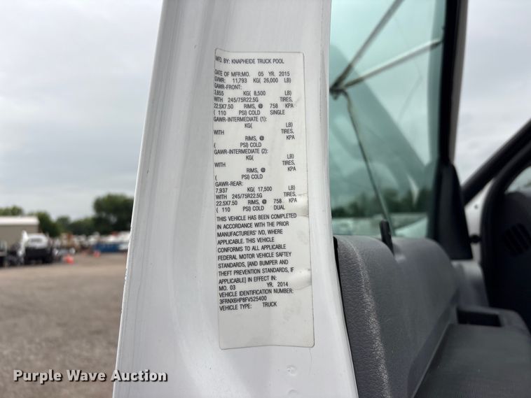 image for item EG9204 2015 Ford F650 Super Duty Ext. Cab flatbed truck