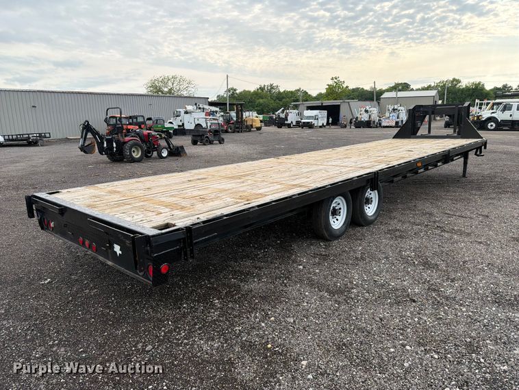 image for item EG9219 2007 PJ Trailers equipment trailer