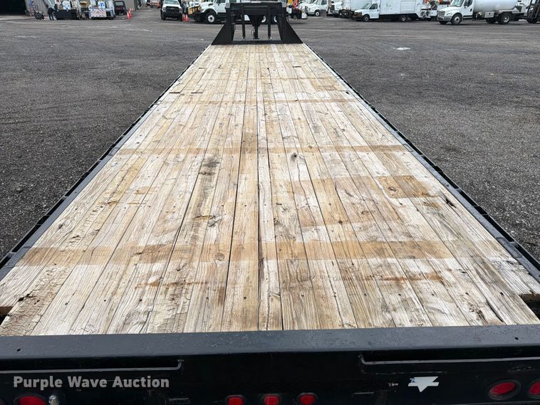 image for item EG9219 2007 PJ Trailers equipment trailer