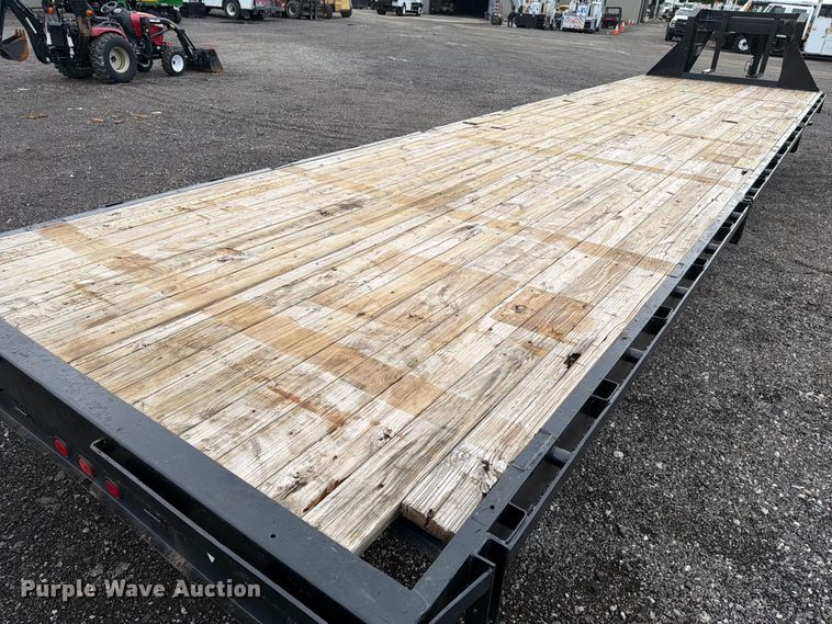 image for item EG9219 2007 PJ Trailers equipment trailer