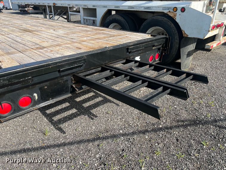 image for item EG9219 2007 PJ Trailers equipment trailer