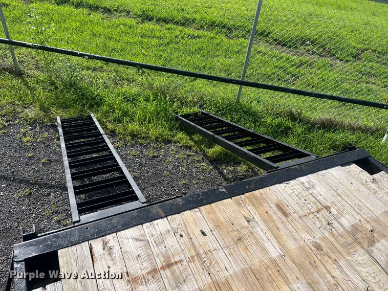 image for item EG9219 2007 PJ Trailers equipment trailer
