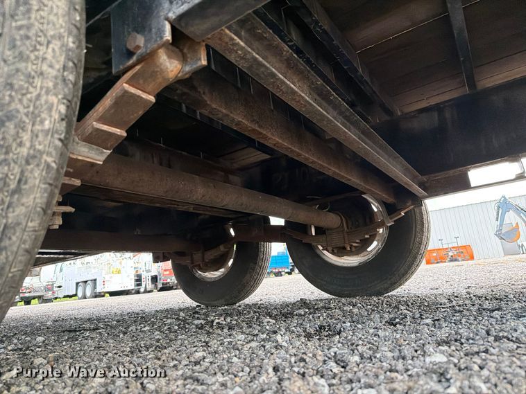image for item EG9219 2007 PJ Trailers equipment trailer