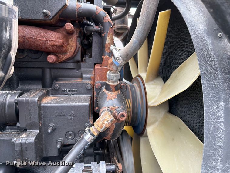 image for item EG9234 2000 Kenworth T800 semi truck