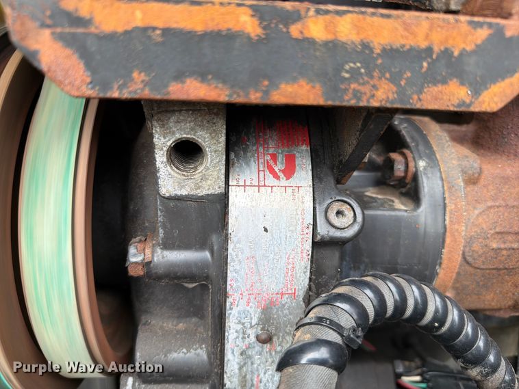image for item EG9234 2000 Kenworth T800 semi truck