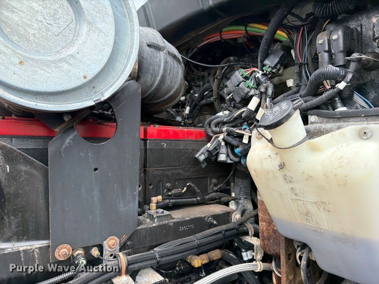 image for item EG9234 2000 Kenworth T800 semi truck