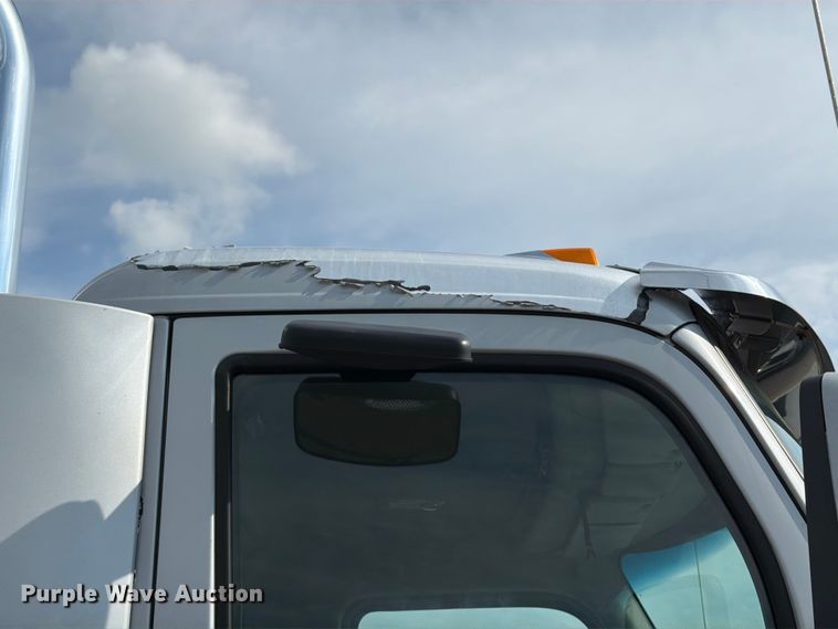 image for item EG9311 2015 Kenworth T680 semi truck