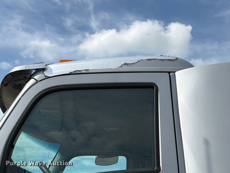 image for item EG9311 2015 Kenworth T680 semi truck