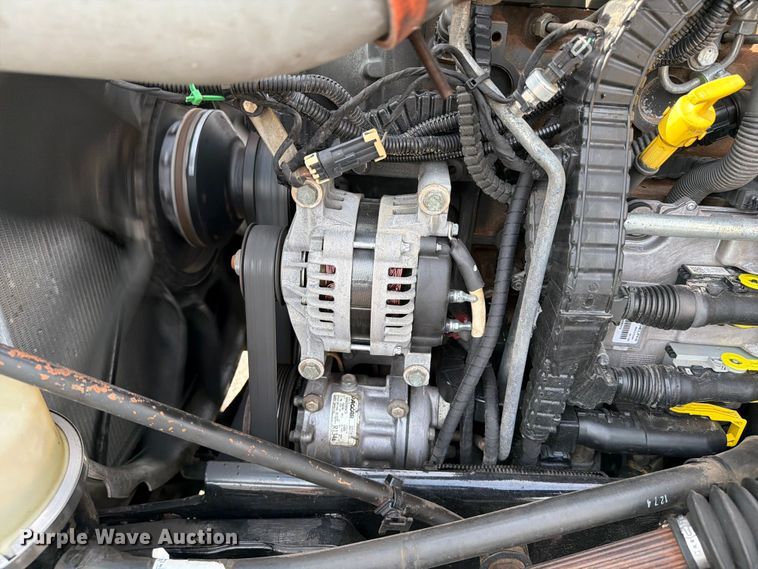 image for item EG9311 2015 Kenworth T680 semi truck