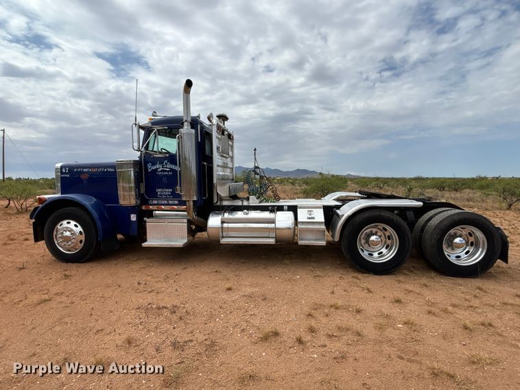 image for item EL2532 2002 Peterbilt 379 semi truck