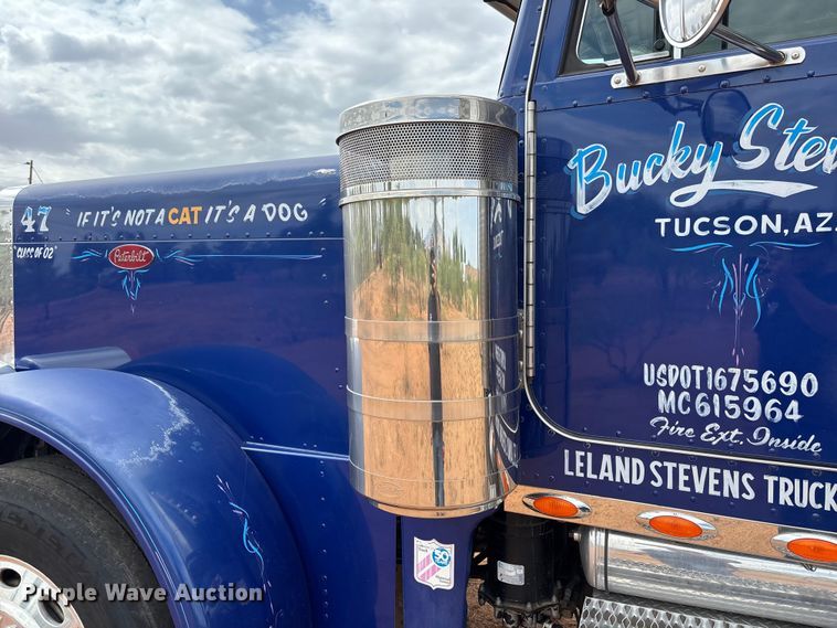 image for item EL2532 2002 Peterbilt 379 semi truck