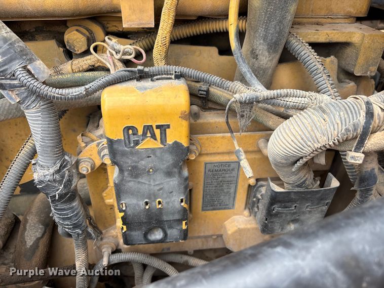 image for item EL2532 2002 Peterbilt 379 semi truck