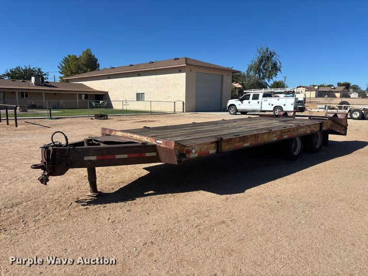 1979 Miller R0560 equipment trailer