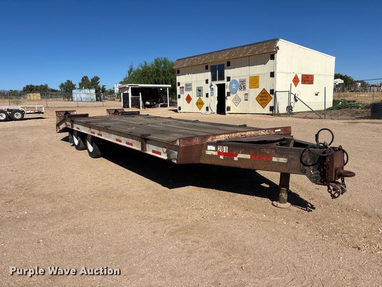 image for item EL2578 1979 Miller R0560 equipment trailer
