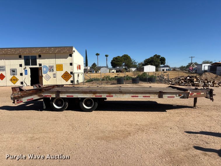 image for item EL2578 1979 Miller R0560 equipment trailer