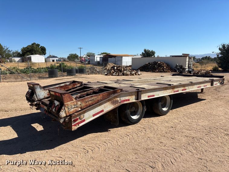 image for item EL2578 1979 Miller R0560 equipment trailer