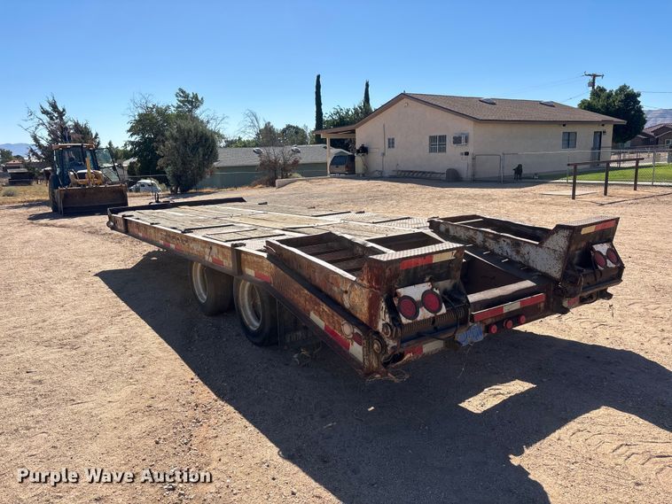 image for item EL2578 1979 Miller R0560 equipment trailer