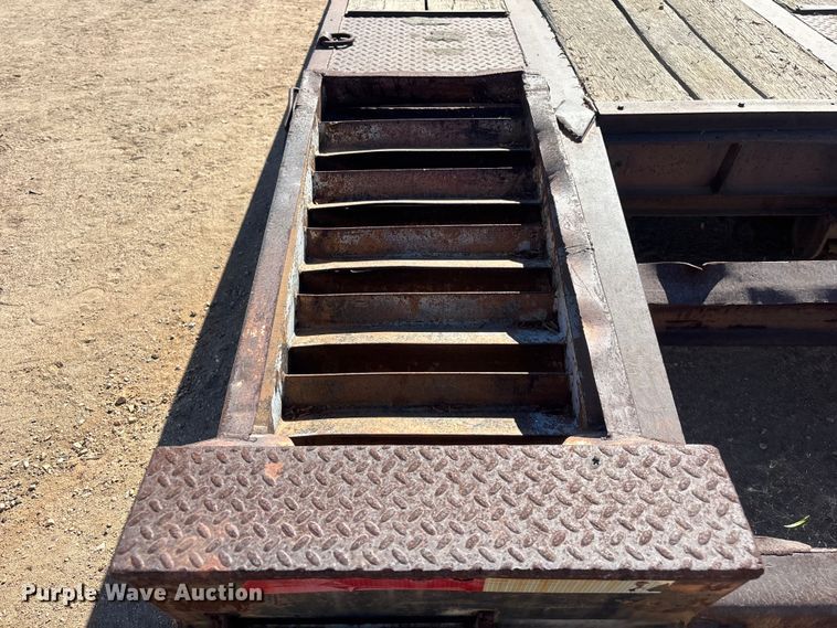image for item EL2578 1979 Miller R0560 equipment trailer