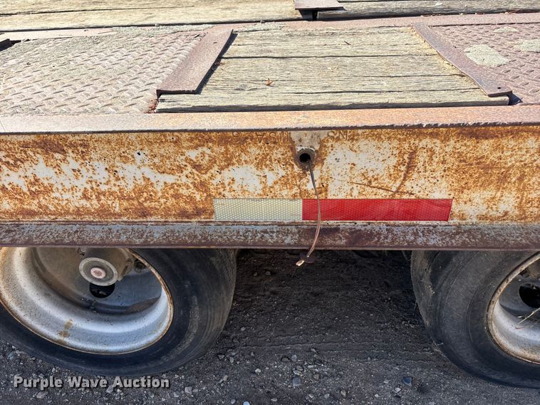 image for item EL2578 1979 Miller R0560 equipment trailer