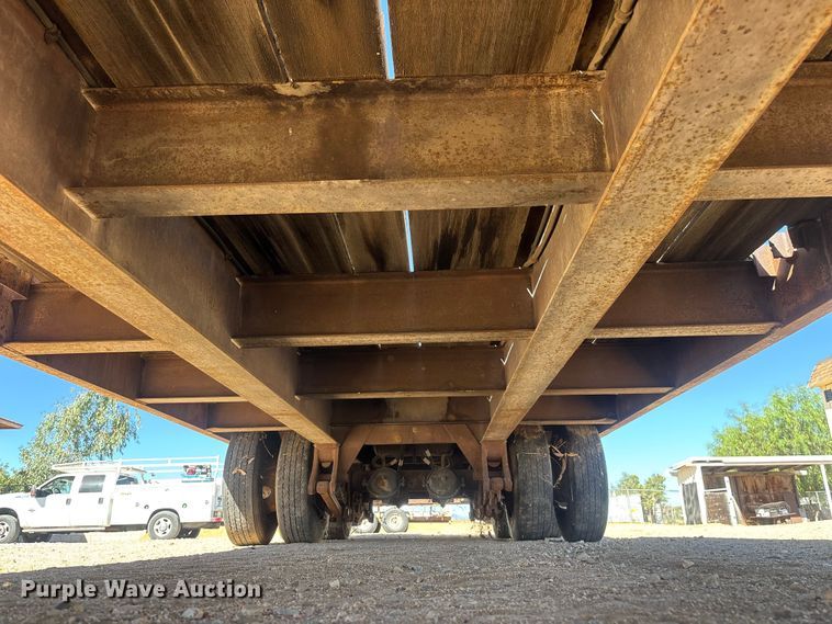 image for item EL2578 1979 Miller R0560 equipment trailer