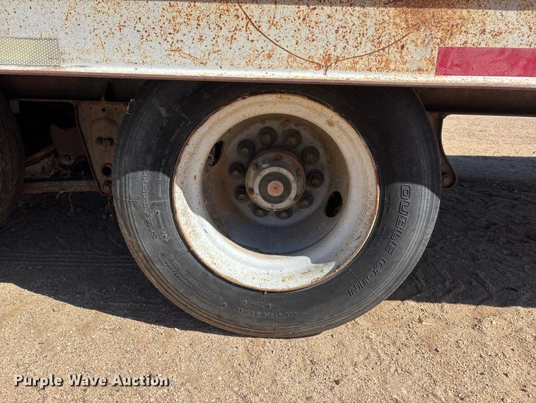 image for item EL2578 1979 Miller R0560 equipment trailer