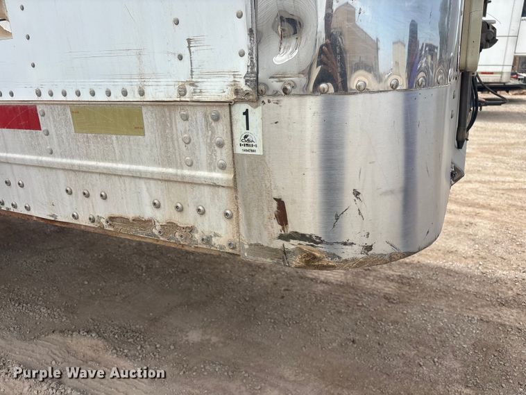 image for item EL2579 2004 Wabash RFGRHSA refrigerated van trailer