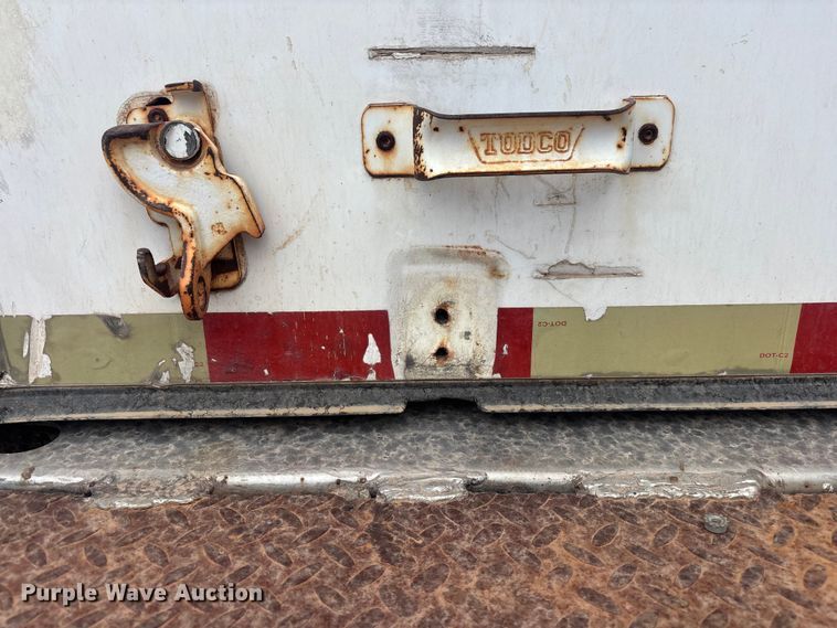 image for item EL2579 2004 Wabash RFGRHSA refrigerated van trailer