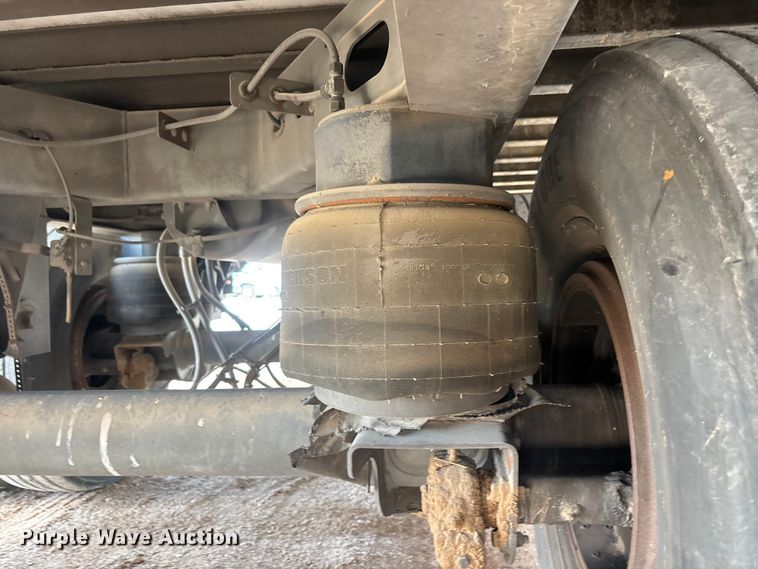 image for item EL2579 2004 Wabash RFGRHSA refrigerated van trailer
