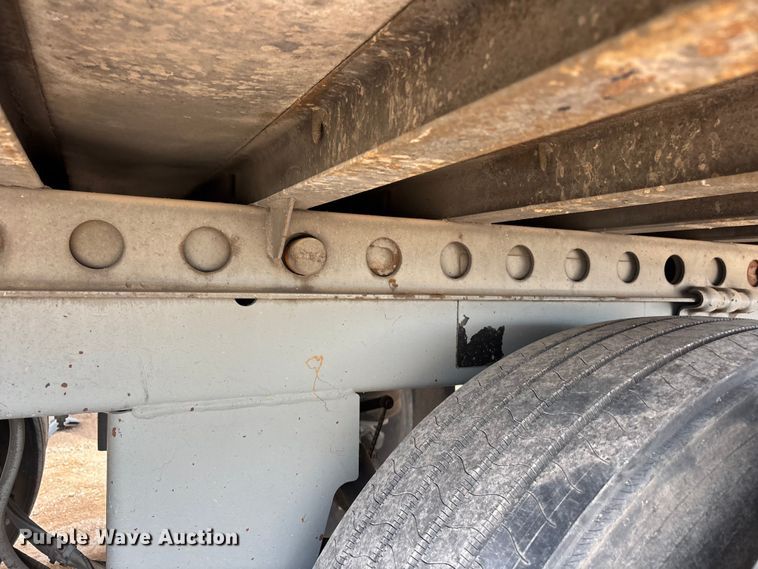 image for item EL2579 2004 Wabash RFGRHSA refrigerated van trailer