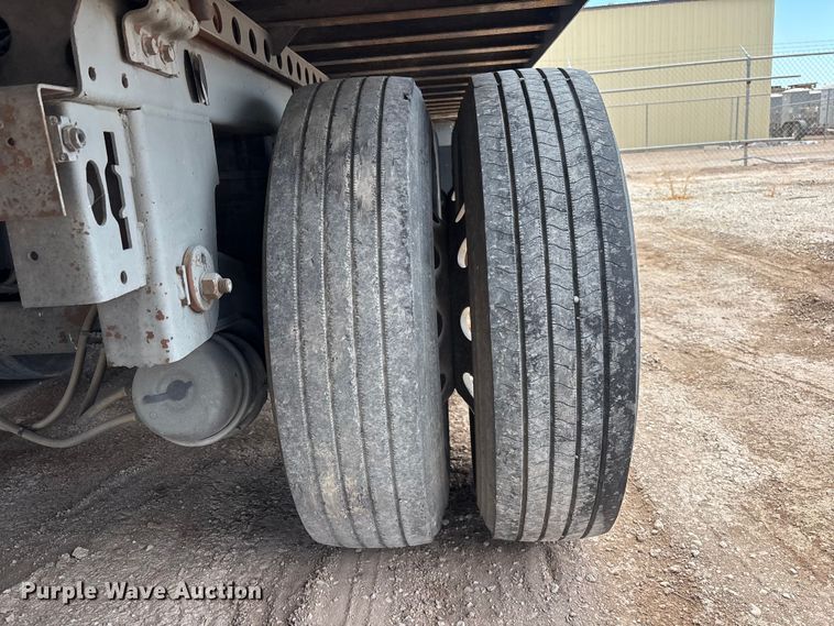 image for item EL2579 2004 Wabash RFGRHSA refrigerated van trailer
