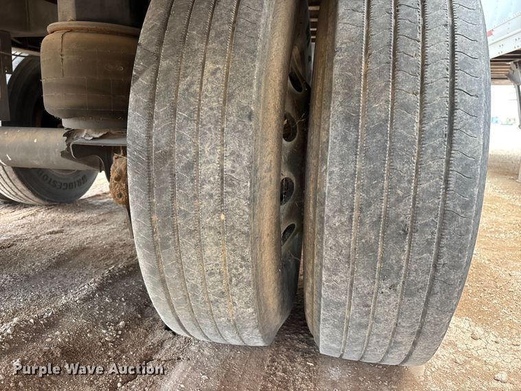 image for item EL2579 2004 Wabash RFGRHSA refrigerated van trailer
