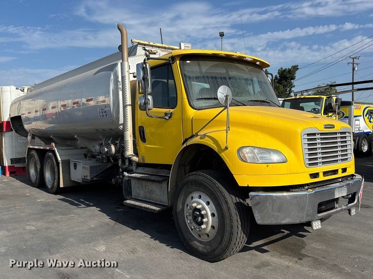 image for item EL2584 2014 Freightliner Business Class M2 fuel truck