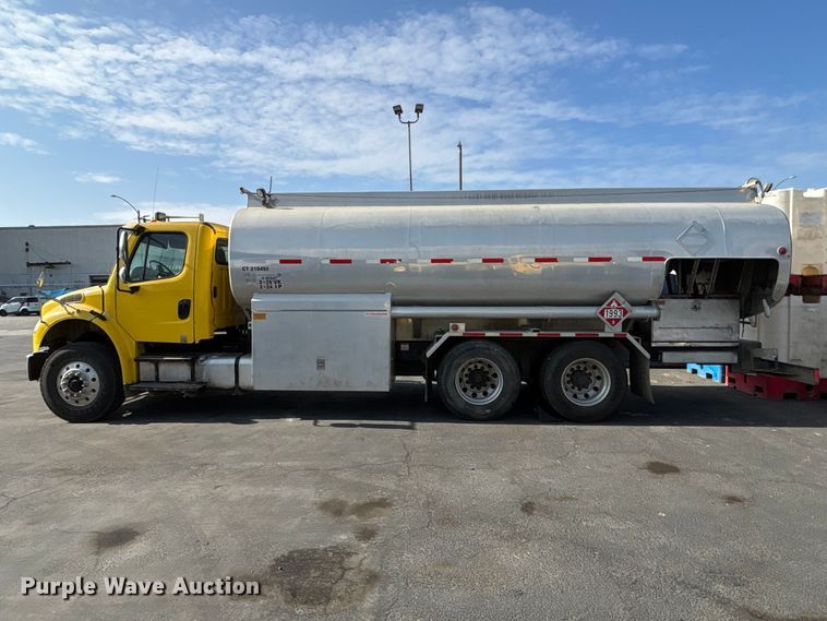 image for item EL2584 2014 Freightliner Business Class M2 fuel truck