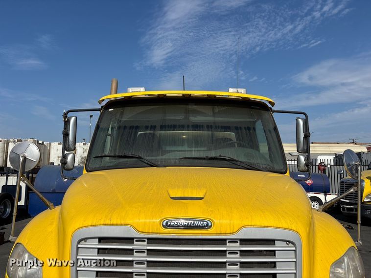 image for item EL2584 2014 Freightliner Business Class M2 fuel truck