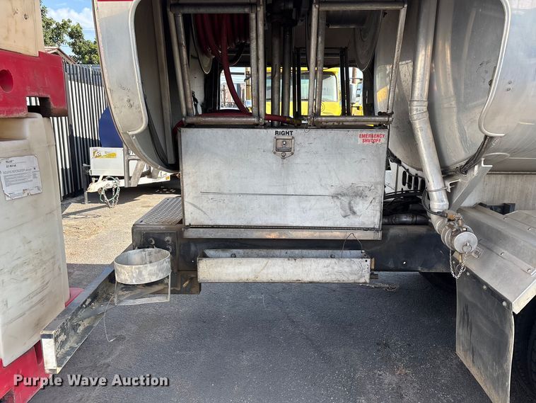 image for item EL2584 2014 Freightliner Business Class M2 fuel truck
