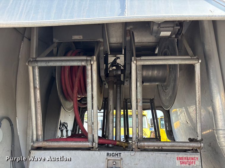 image for item EL2584 2014 Freightliner Business Class M2 fuel truck