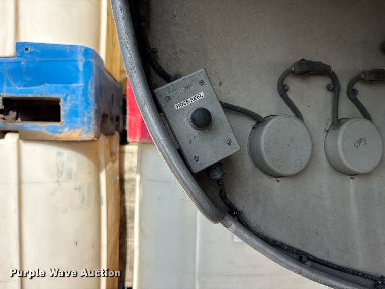 image for item EL2584 2014 Freightliner Business Class M2 fuel truck