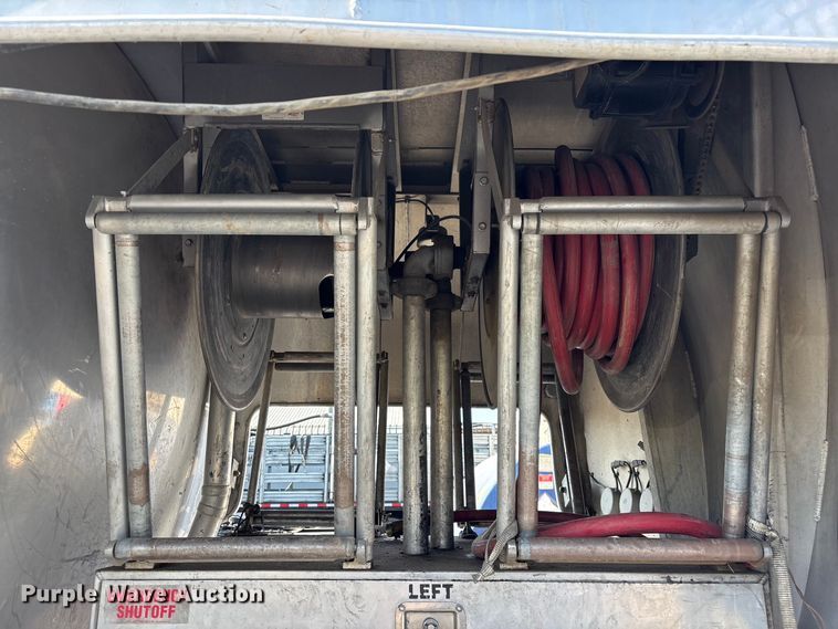 image for item EL2584 2014 Freightliner Business Class M2 fuel truck