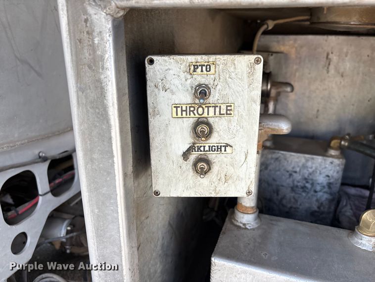 image for item EL2584 2014 Freightliner Business Class M2 fuel truck