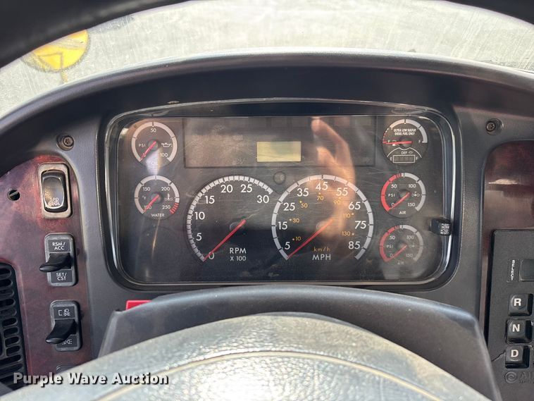 image for item EL2584 2014 Freightliner Business Class M2 fuel truck