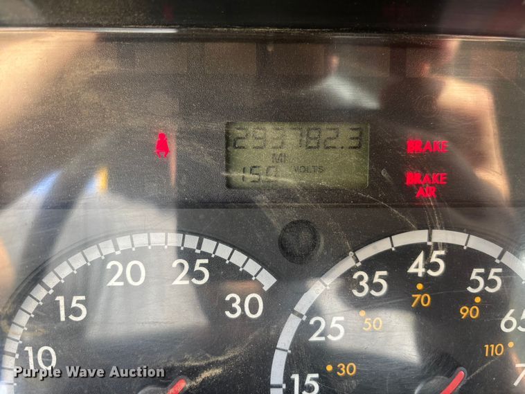 image for item EL2584 2014 Freightliner Business Class M2 fuel truck