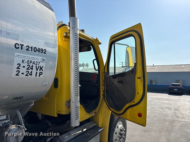 image for item EL2584 2014 Freightliner Business Class M2 fuel truck