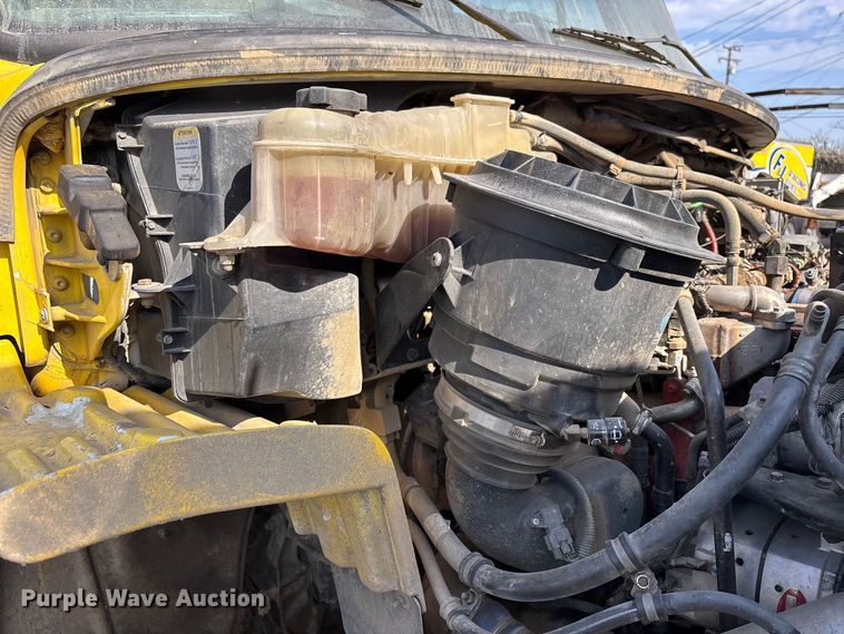 image for item EL2584 2014 Freightliner Business Class M2 fuel truck