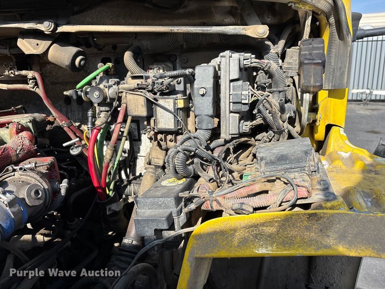 image for item EL2584 2014 Freightliner Business Class M2 fuel truck
