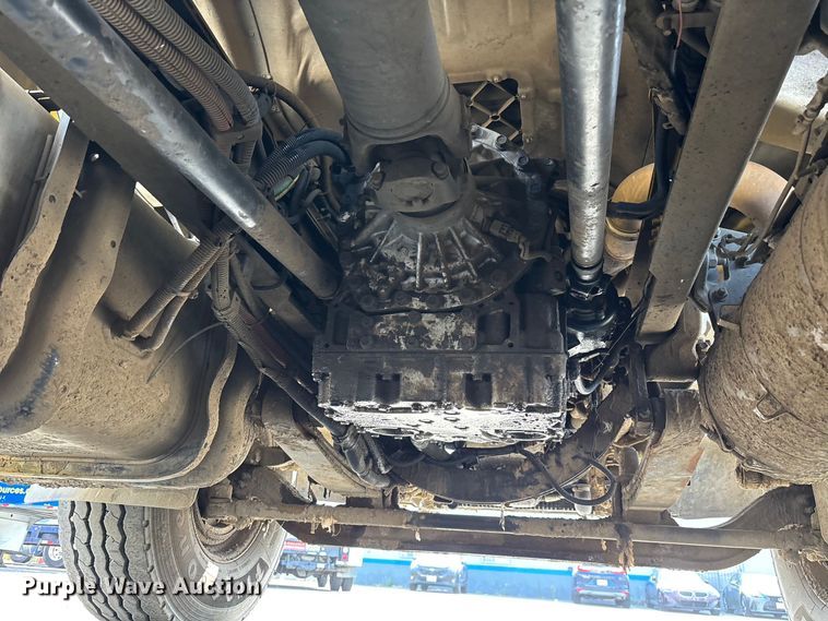 image for item EL2584 2014 Freightliner Business Class M2 fuel truck