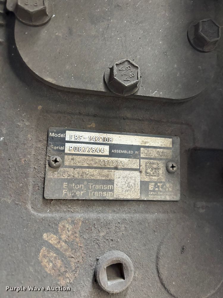 image for item EL2585 2016 International 8600 semi truck