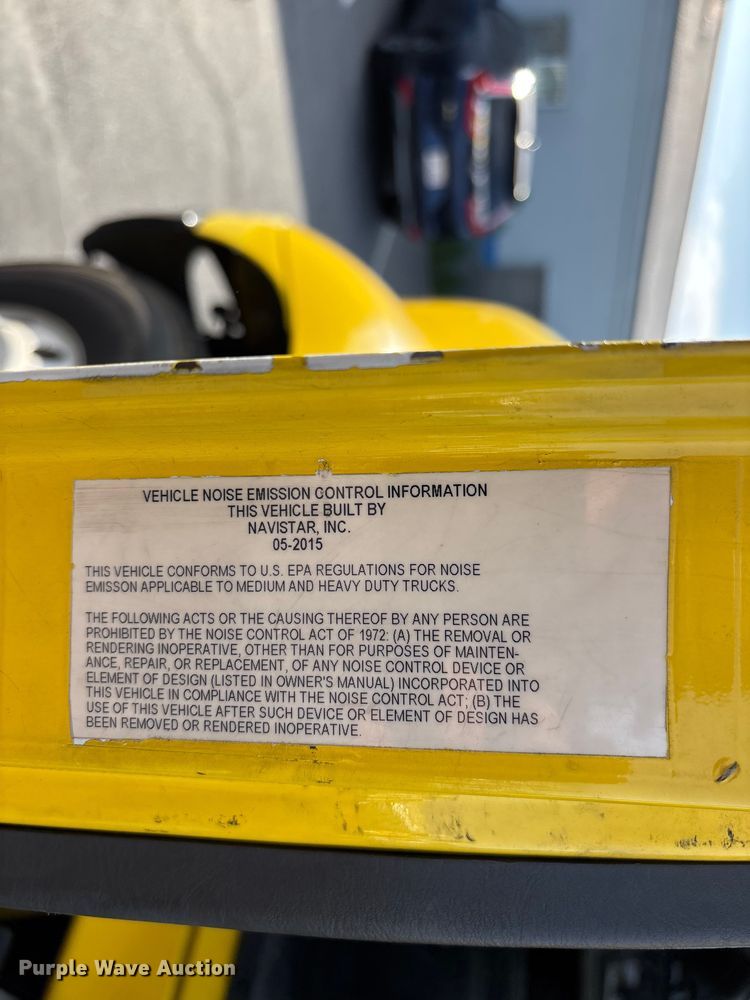 image for item EL2585 2016 International 8600 semi truck