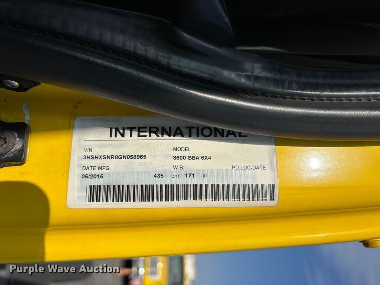 image for item EL2585 2016 International 8600 semi truck