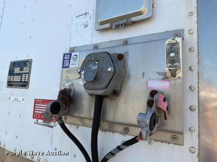 image for item EM0143 2023 Comercaliza dry van trailer